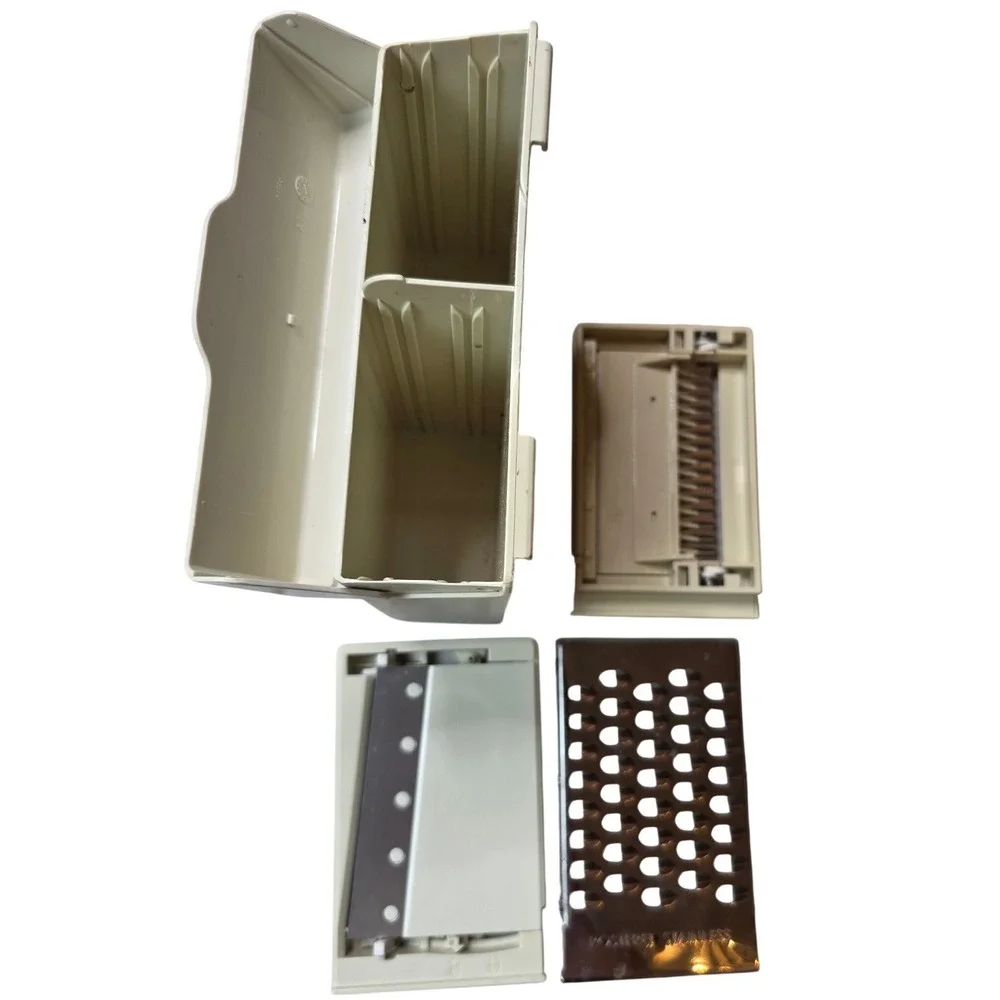 Pampered Chef Ultimate Mandoline Slicer Replacement Blades and‎ Storage Case A2